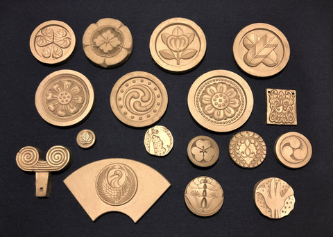 7月23日 大津市のとことんハウスにて「瓦で拓本」を体験していただけます。